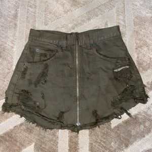 Army Green Front Zip Carmar Skirt